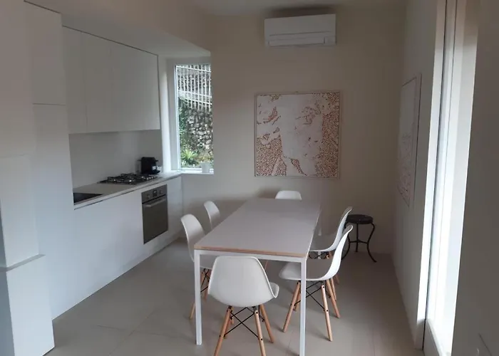 Olivo House 2 * 韦内雷港
